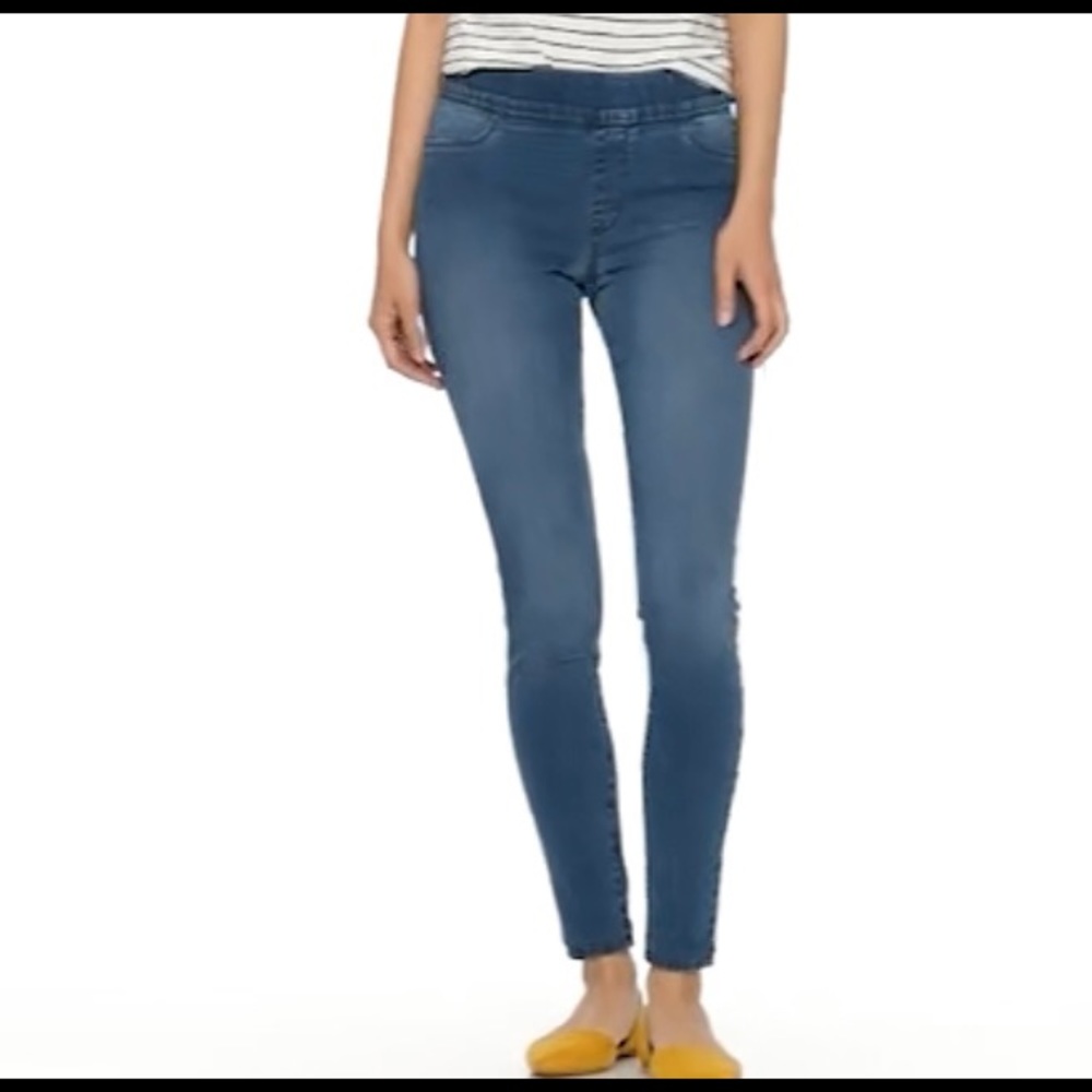 Super skinny mid rise jeggings